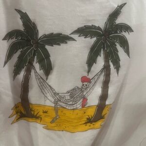 Skeleton Palm Tree Graphic Tee size xl in used condition